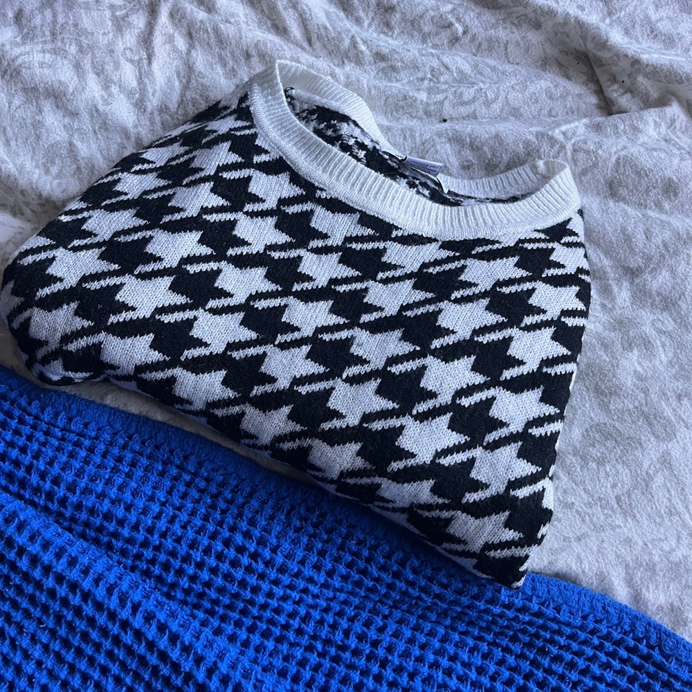 Houndstooth sweater